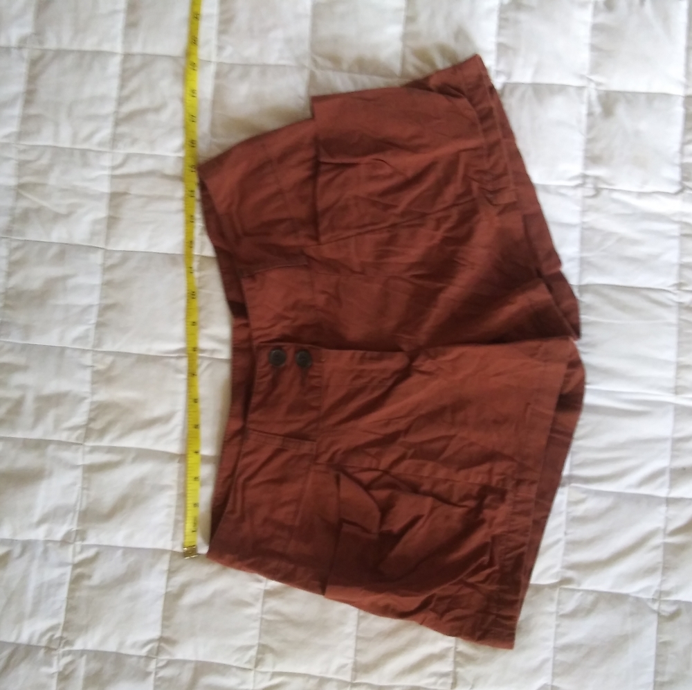 Burnt orange/rust ruffled pocket shorts